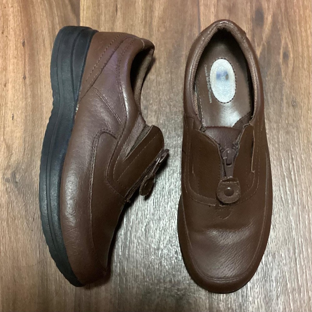 Dr. Scholls‎ Women's Brown Leather Front Zip Walking Shoes Loafers Size 6.5 W